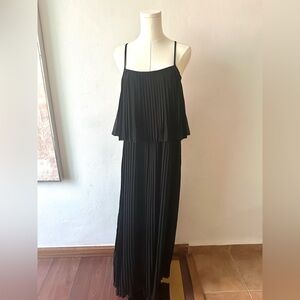 Gracia Black Pleated Strappy Maxi Dress Festive